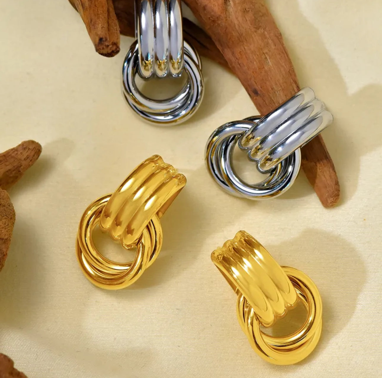 Vacation Luxe C-Shape Earrings